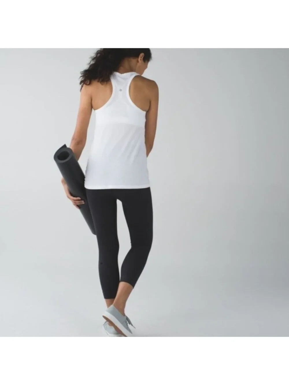 Lululemon Zone In Crop Black - Picture 4 of 11